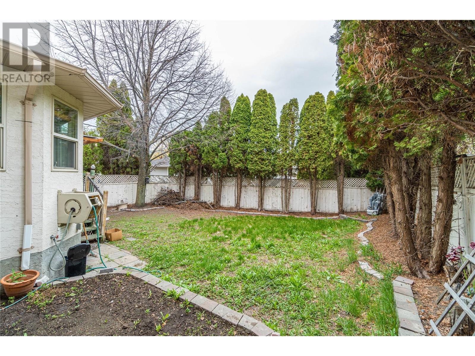 2086 Tomlinson Court, Kamloops, British Columbia  V2E 2M7 - Photo 33 - 10338022