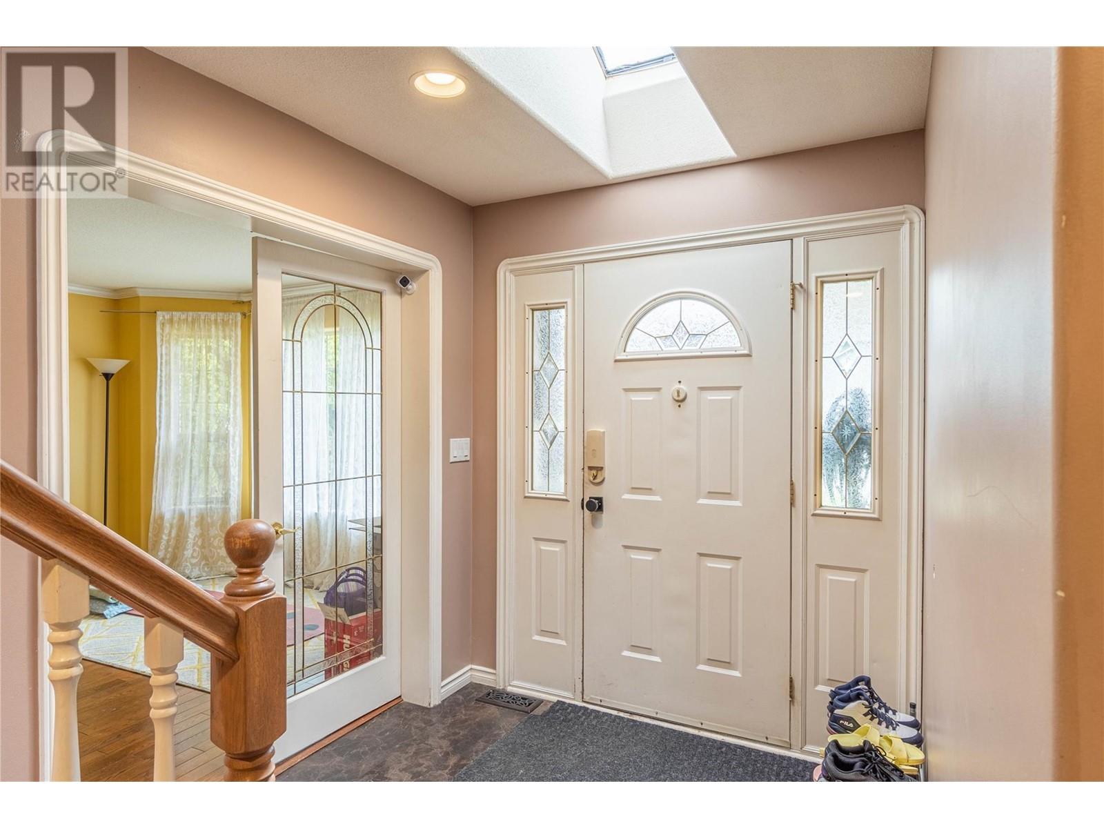 Property at 2086 Tomlinson Court image 5
