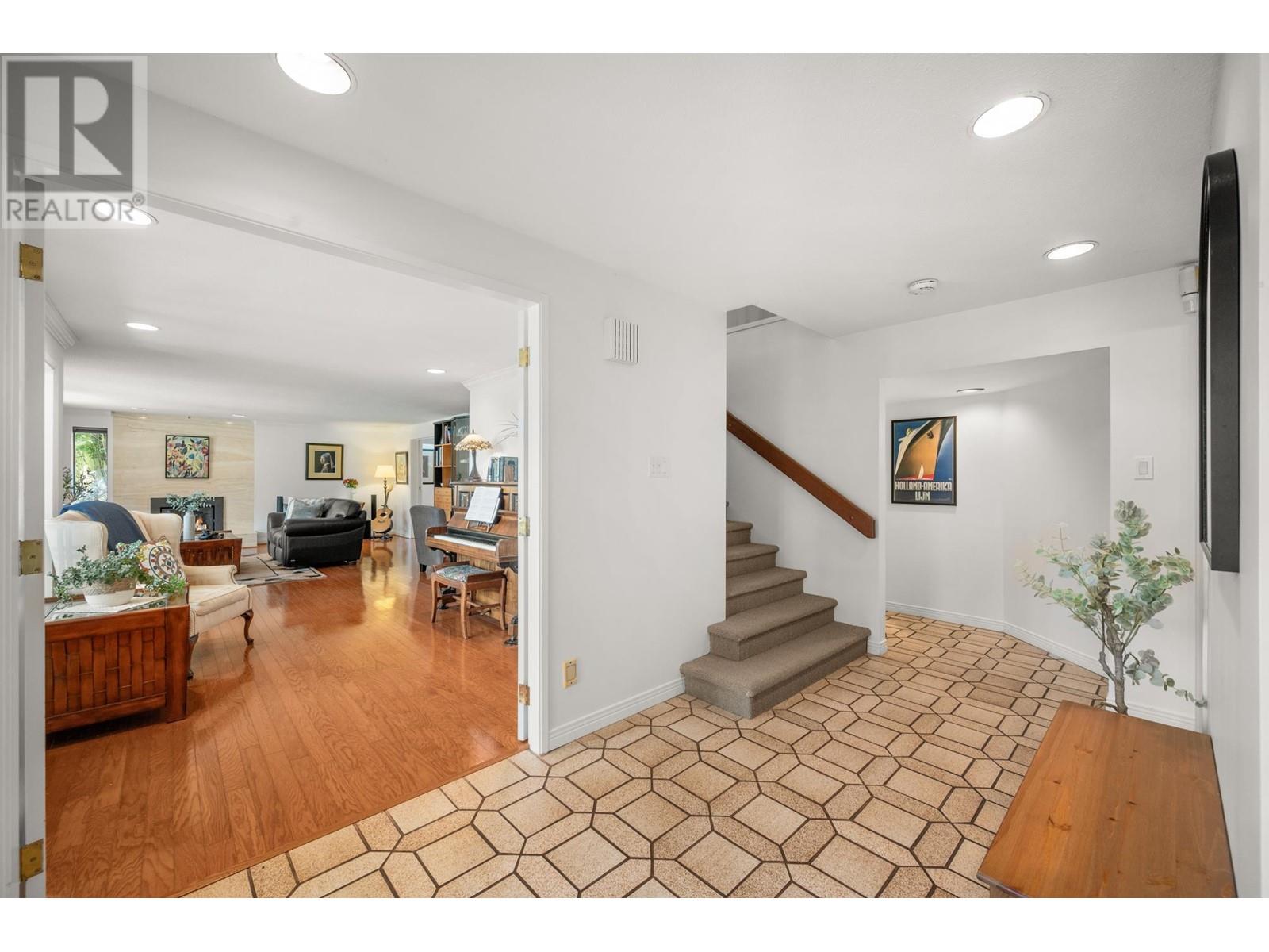 998 Pacific Drive, Delta, British Columbia  V4M 2K4 - Photo 4 - R2995472