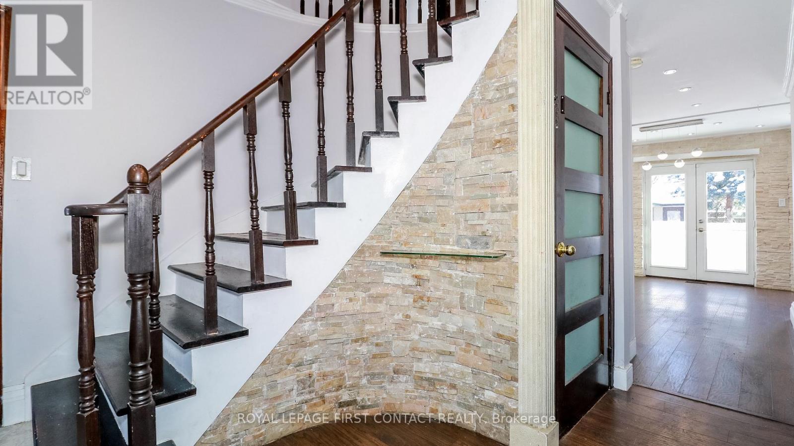 104 Brown Street, Barrie, Ontario  L4N 7V6 - Photo 8 - S11986853