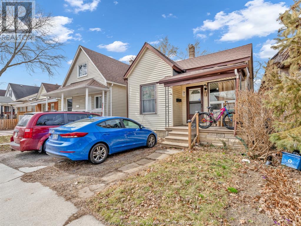 Property at 417 BRIDGE image 3