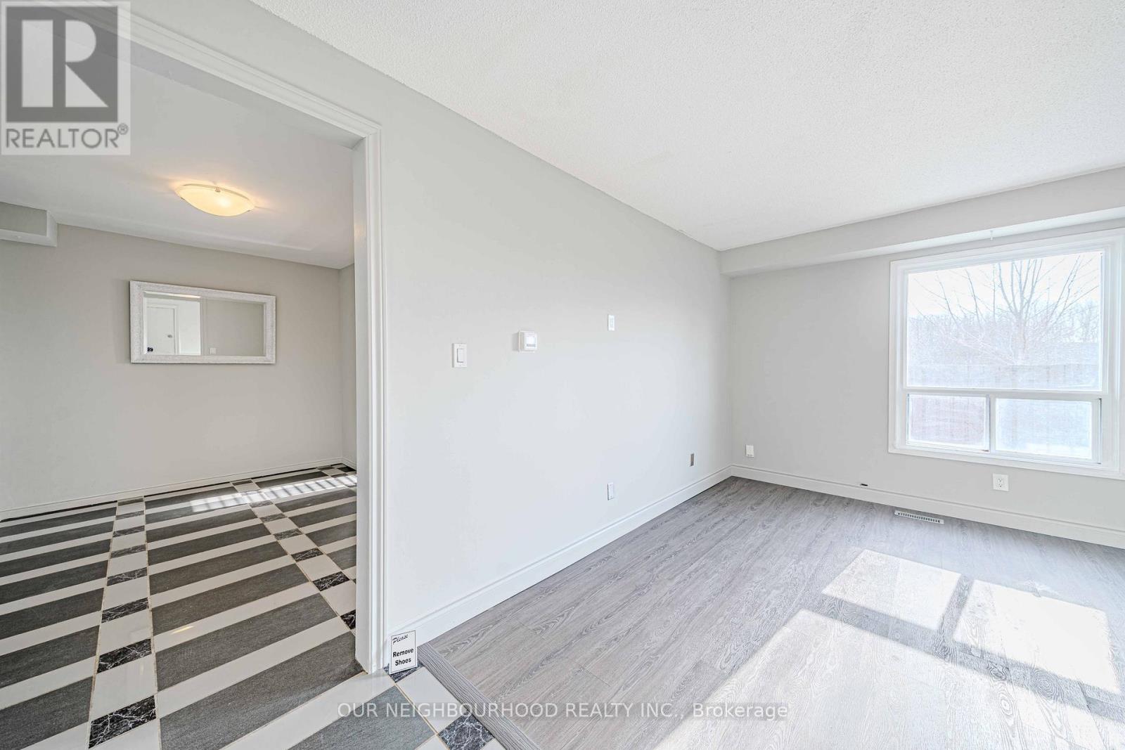 Property at 56 - 960 GLEN STREET image 4