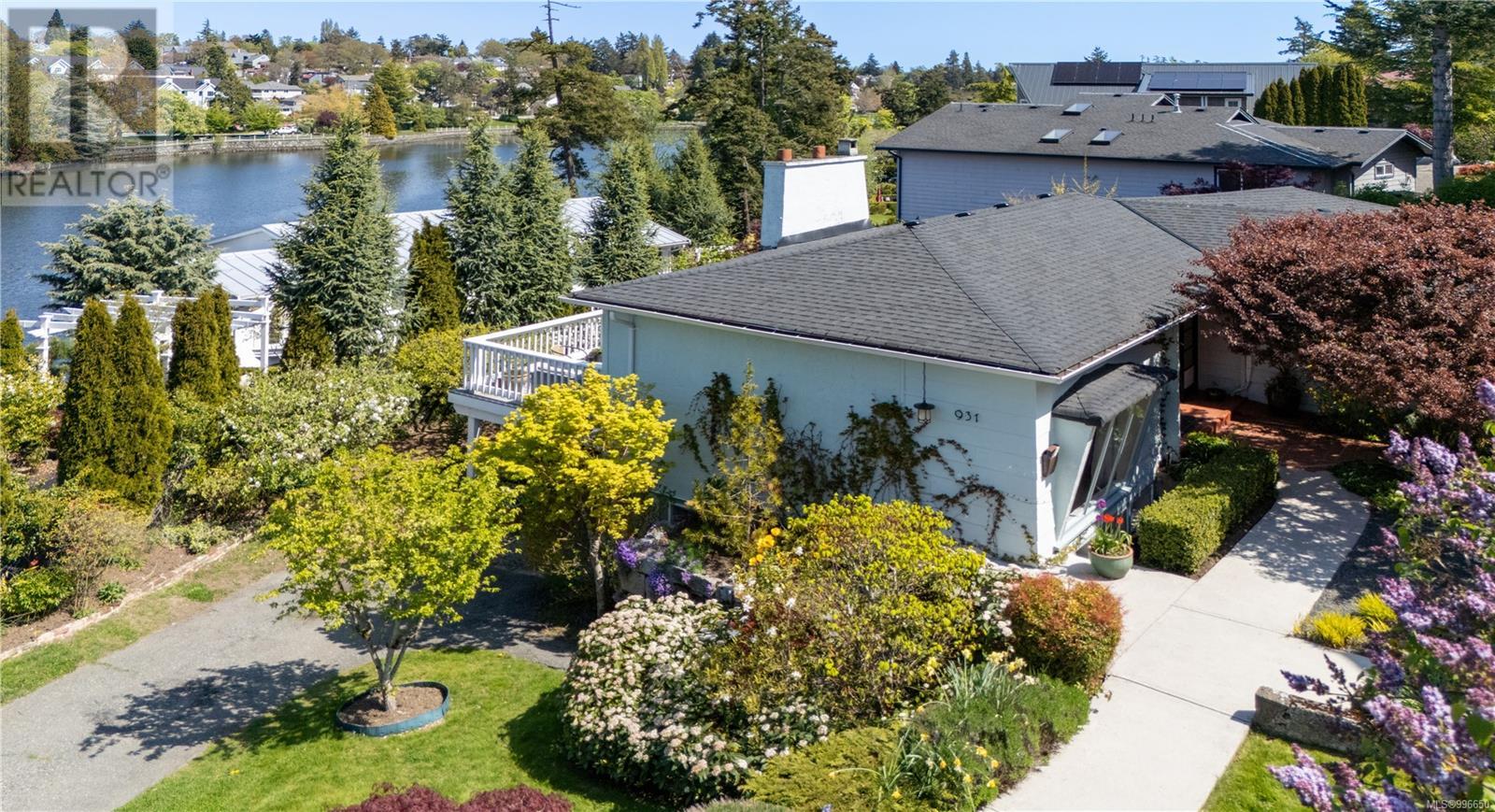 Property at 931 Mesher Pl image 1