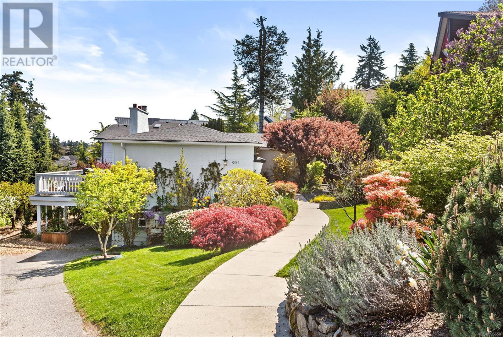 Property at 931 Mesher Pl image 4