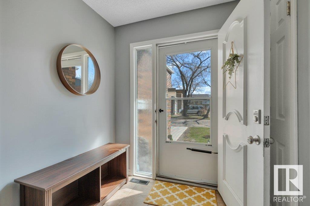 Property at 13429 40 ST NW image 4