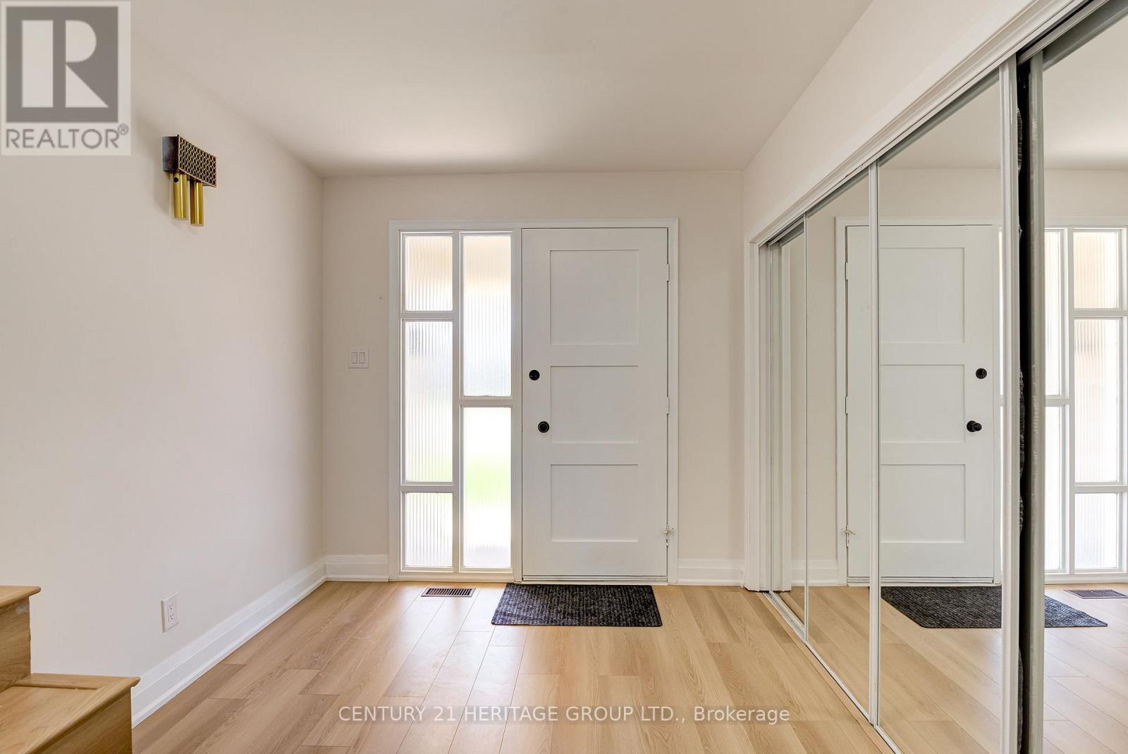 Property at 139 STRATHCONA CRESCENT image 2