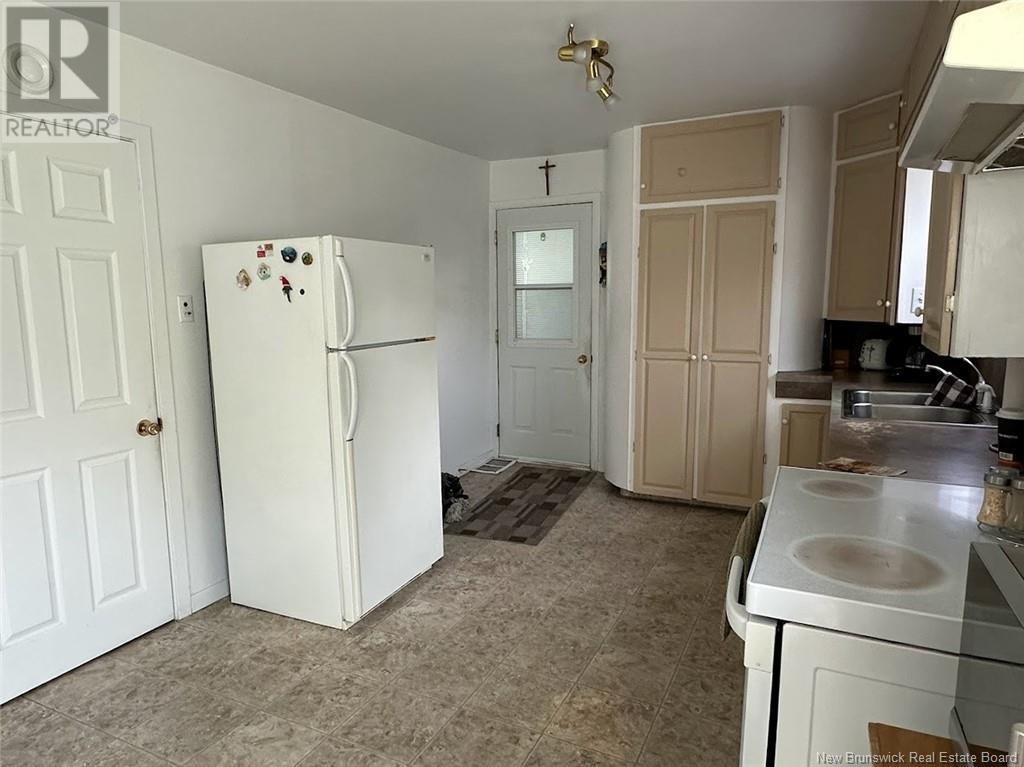 Property at 1096 Principale Street image 3