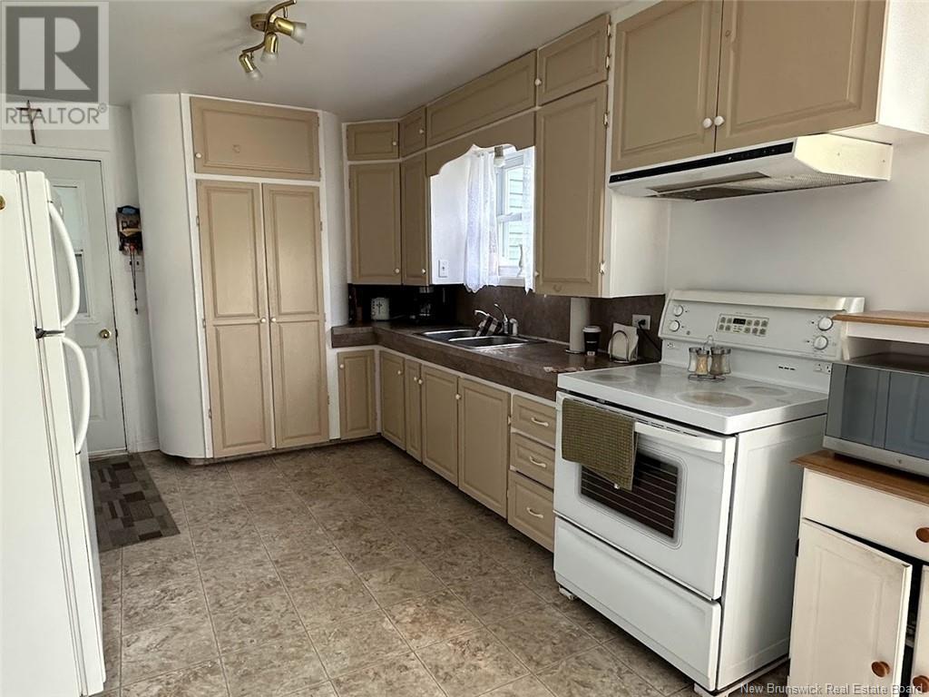 Property at 1096 Principale Street image 5