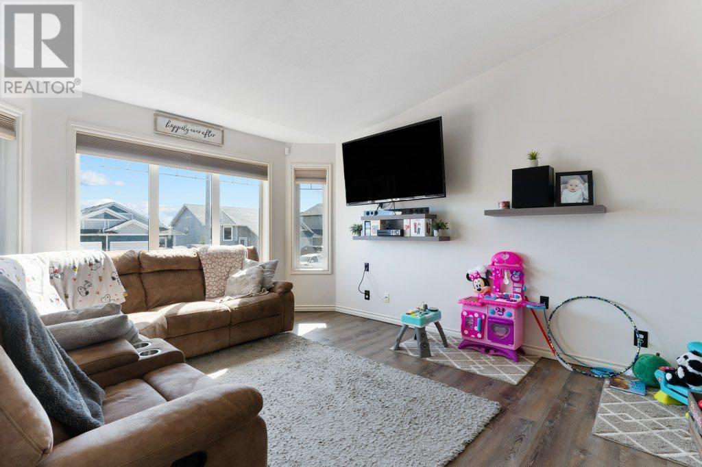 79 Heartland Crescent, Penhold, Alberta  T0M 1R0 - Photo 6 - A2214131