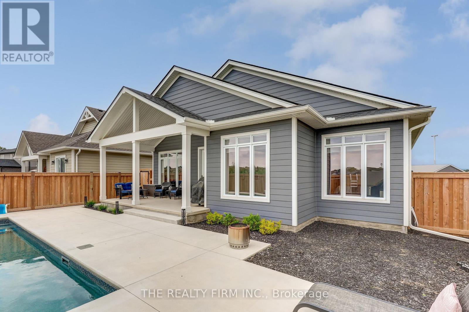 56 Optimist Drive, Southwold, Ontario  N5P 3T2 - Photo 36 - X12109903