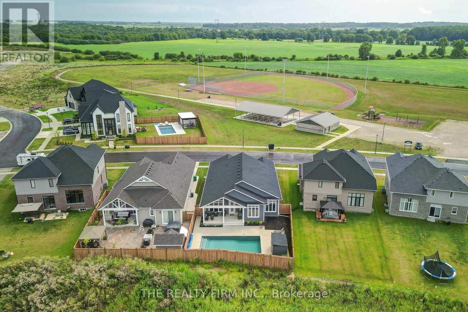 56 Optimist Drive, Southwold, Ontario  N5P 3T2 - Photo 40 - X12109903