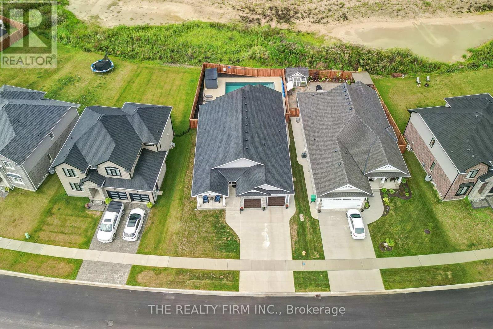 56 Optimist Drive, Southwold, Ontario  N5P 3T2 - Photo 42 - X12109903