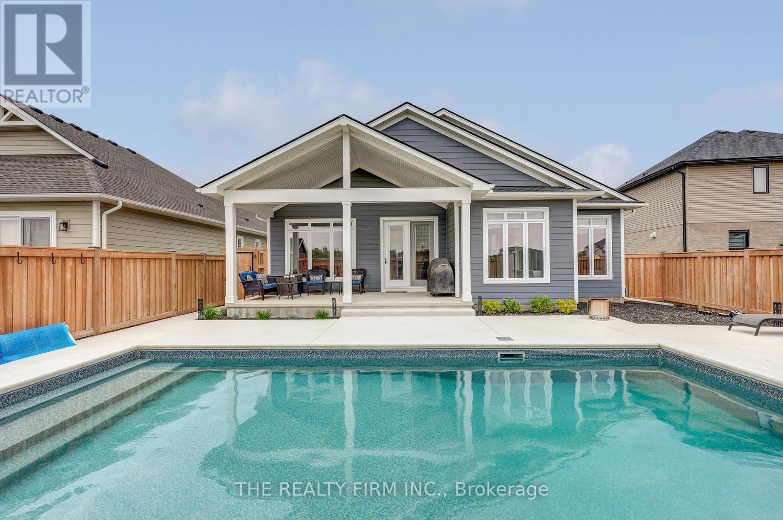 56 Optimist Drive, Southwold, Ontario  N5P 3T2 - Photo 45 - X12109903