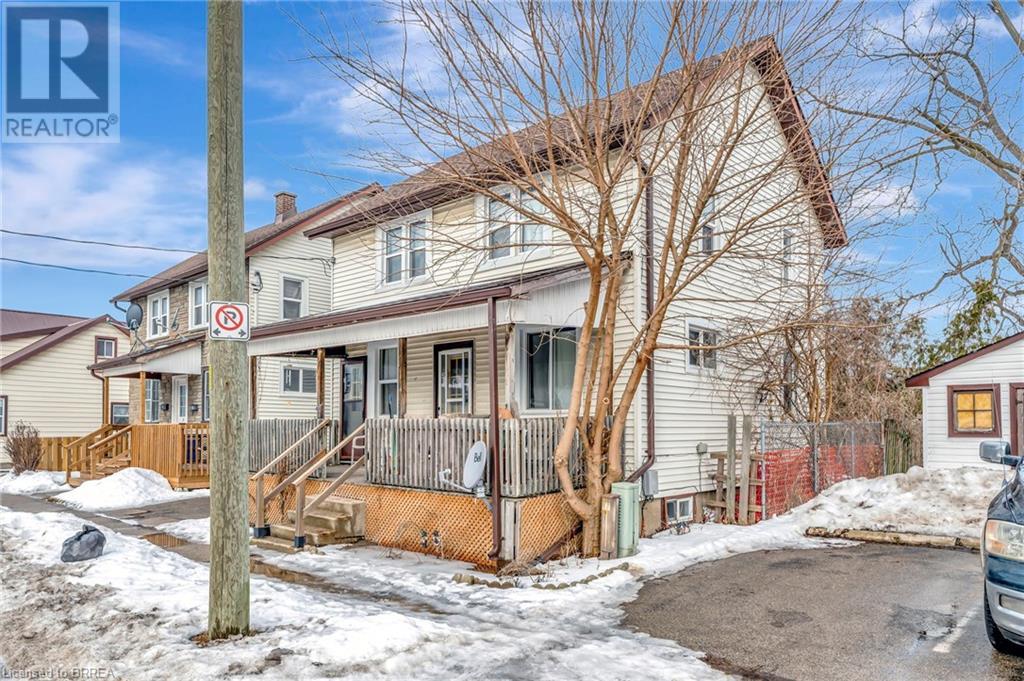 17 Chapel Street, Simcoe, Ontario  N3Y 1N3 - Photo 3 - 40722313