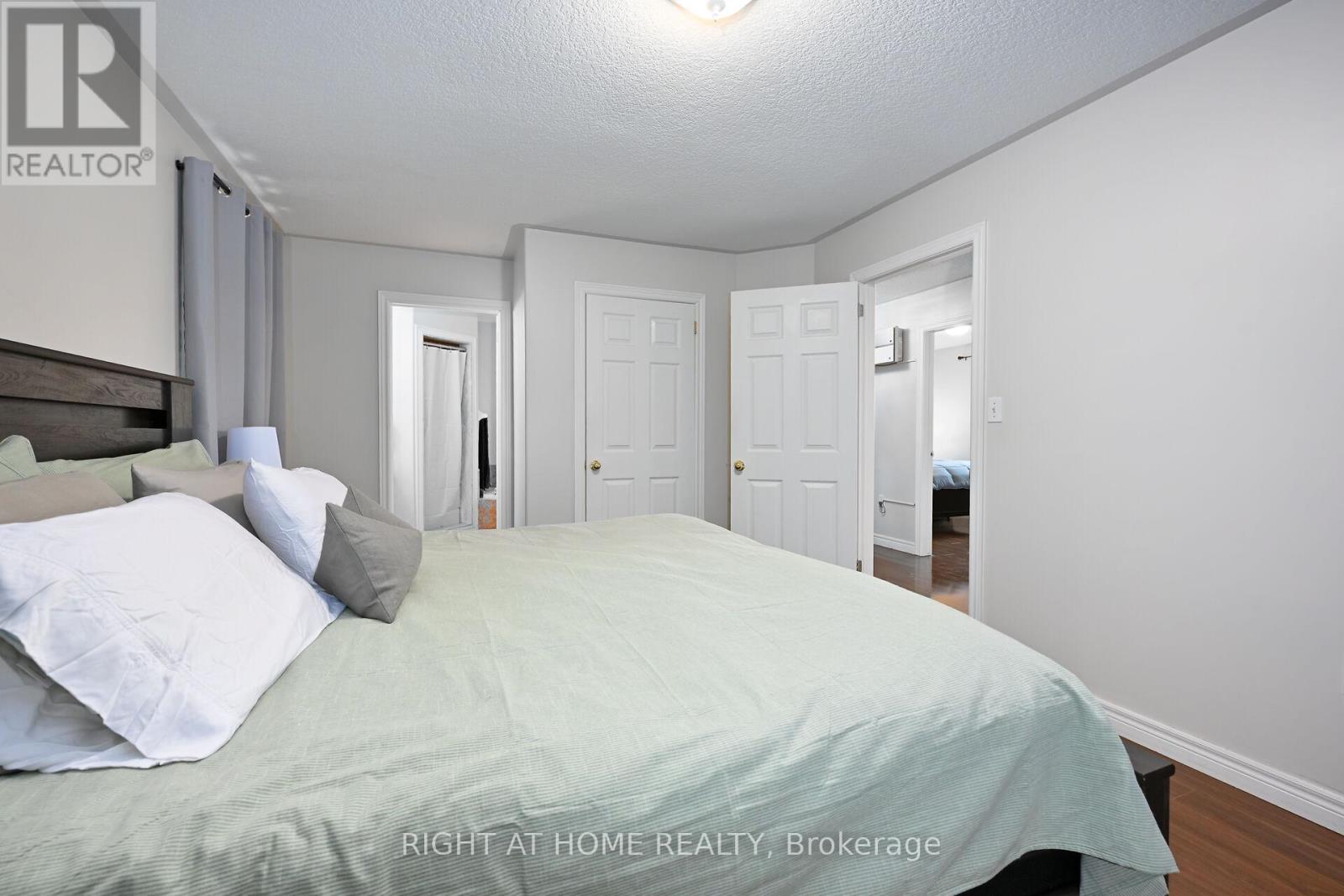 27 Turquoise Drive, Hamilton, Ontario  L8W 4A4 - Photo 28 - X12053433