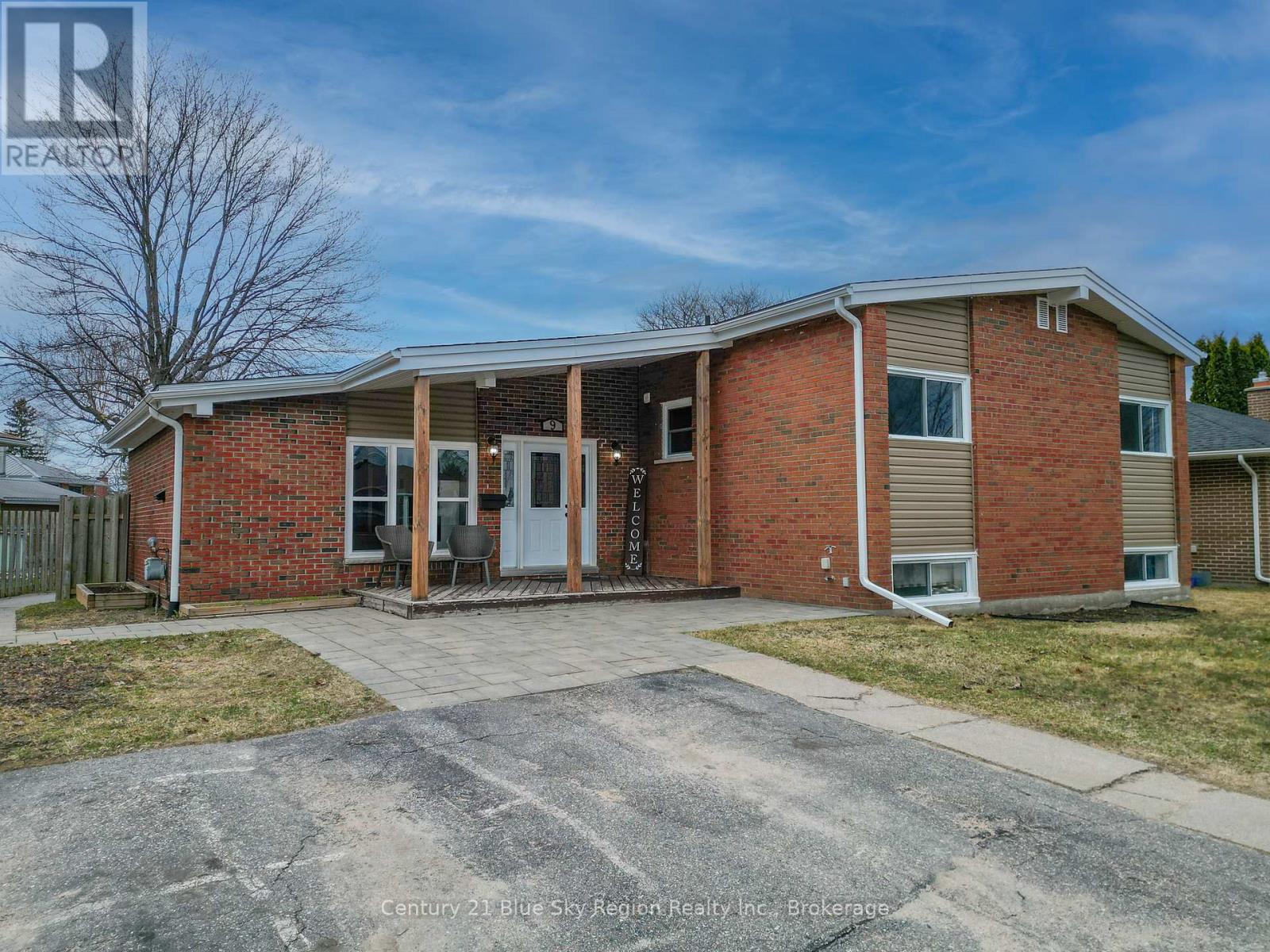 Property at 9 HERMAN CRESCENT image 1