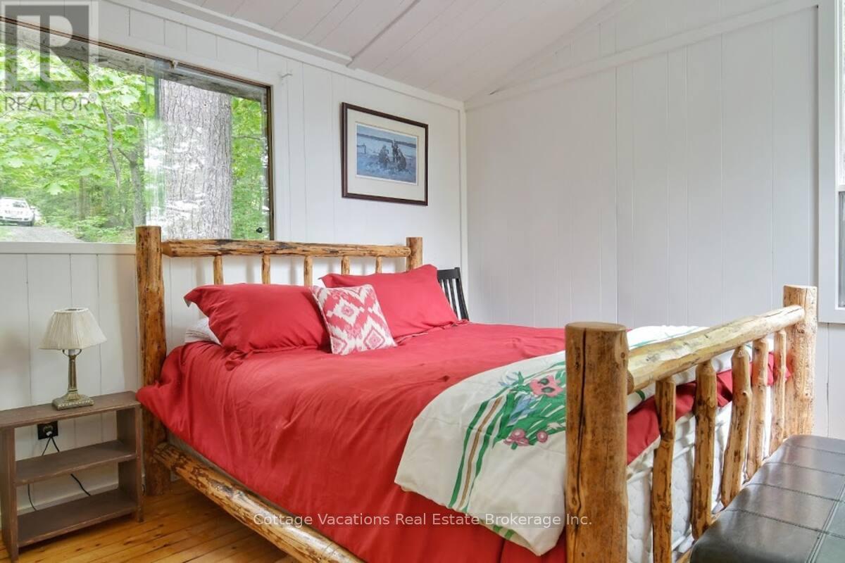 1066 Apiary Road, Muskoka Lakes, Ontario  P0C 1M0 - Photo 14 - X12109921