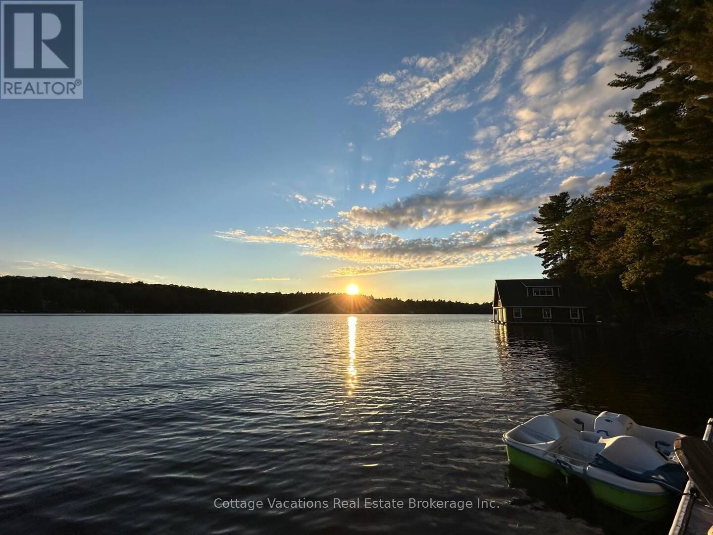 1066 Apiary Road, Muskoka Lakes, Ontario  P0C 1M0 - Photo 3 - X12109921