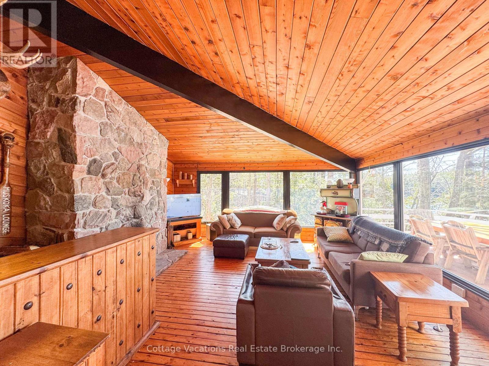 1066 Apiary Road, Muskoka Lakes, Ontario  P0C 1M0 - Photo 5 - X12109921