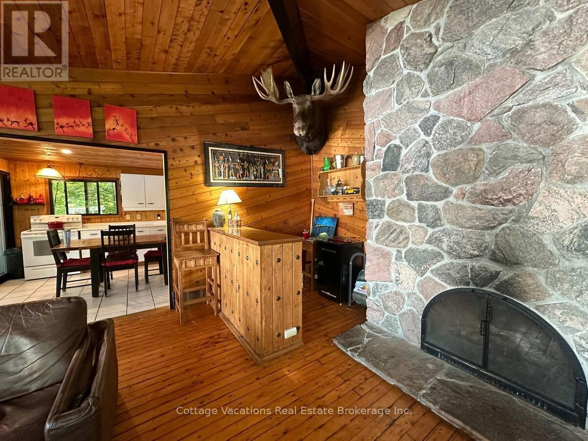 1066 Apiary Road, Muskoka Lakes, Ontario  P0C 1M0 - Photo 7 - X12109921