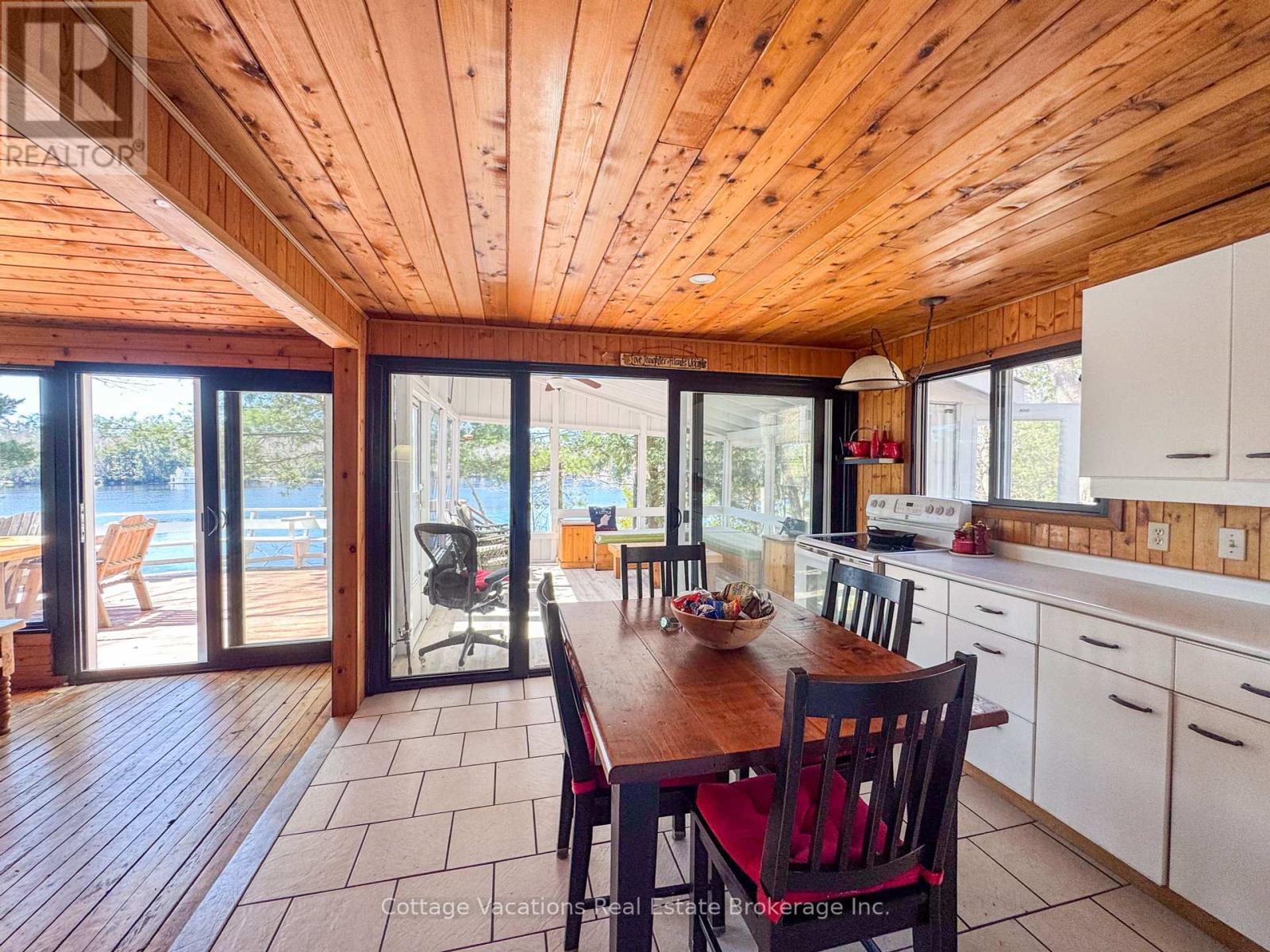 1066 Apiary Road, Muskoka Lakes, Ontario  P0C 1M0 - Photo 9 - X12109921