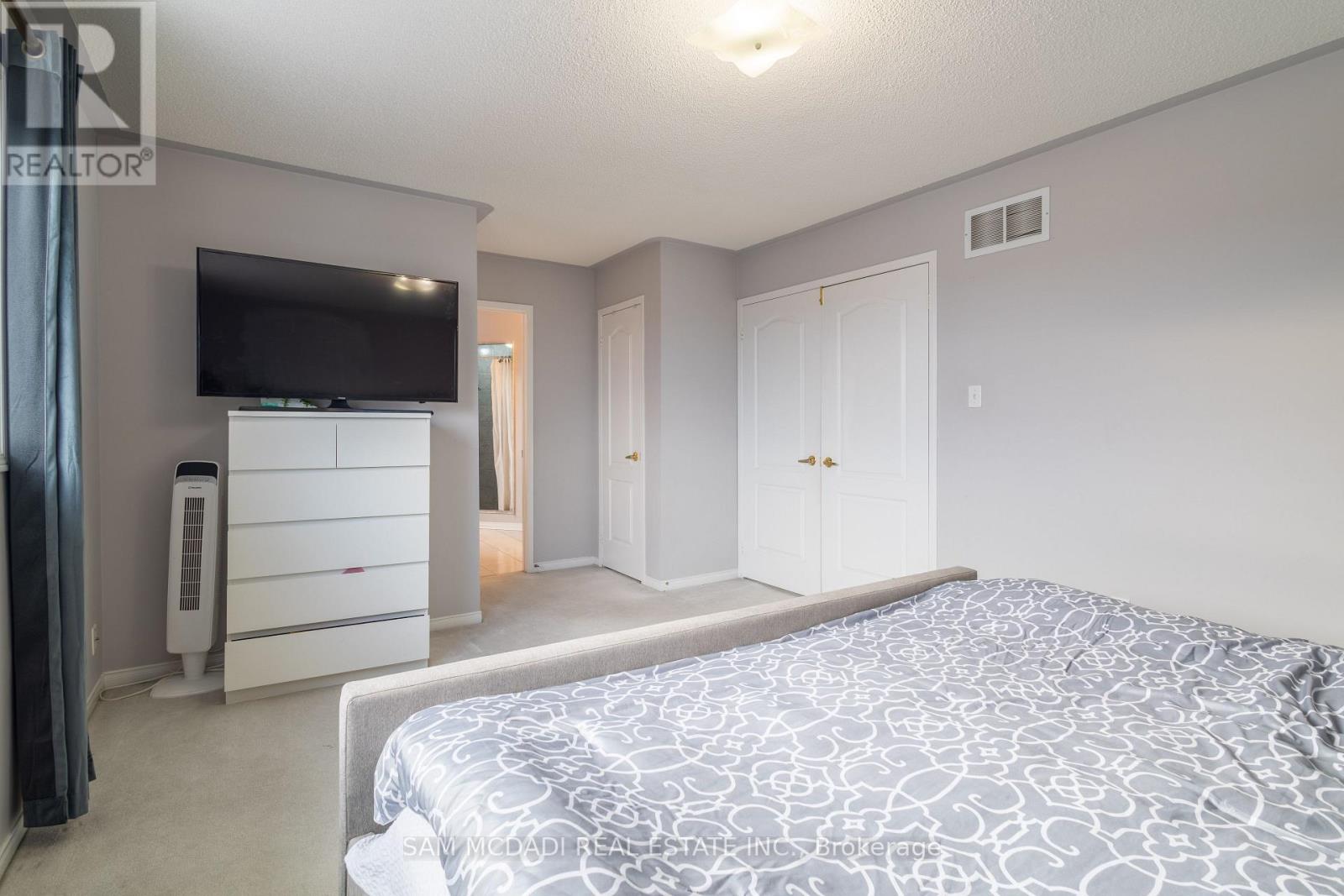 5562 Katy Gate, Mississauga, Ontario  L5M 6M7 - Photo 16 - W12109995
