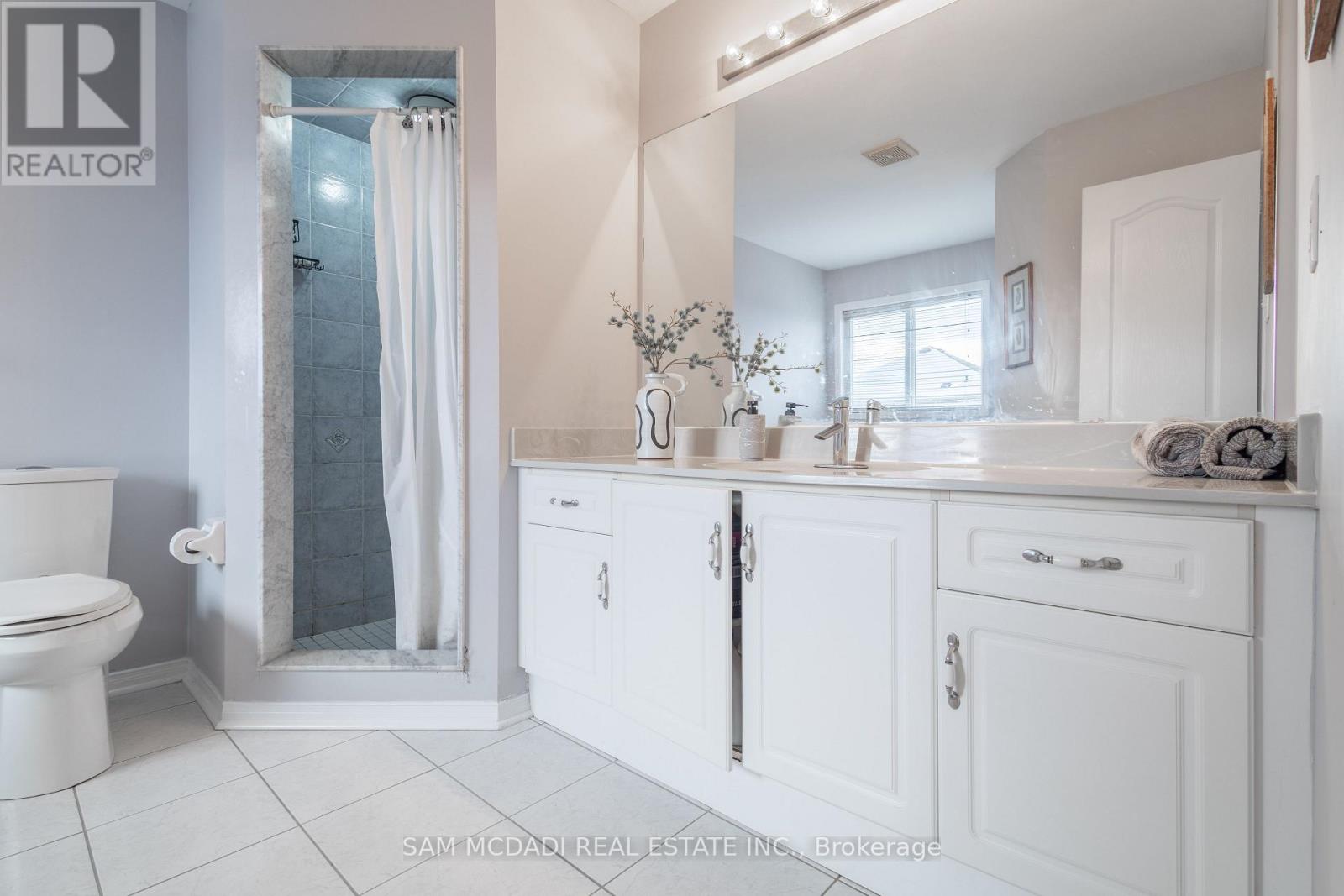5562 Katy Gate, Mississauga, Ontario  L5M 6M7 - Photo 17 - W12109995