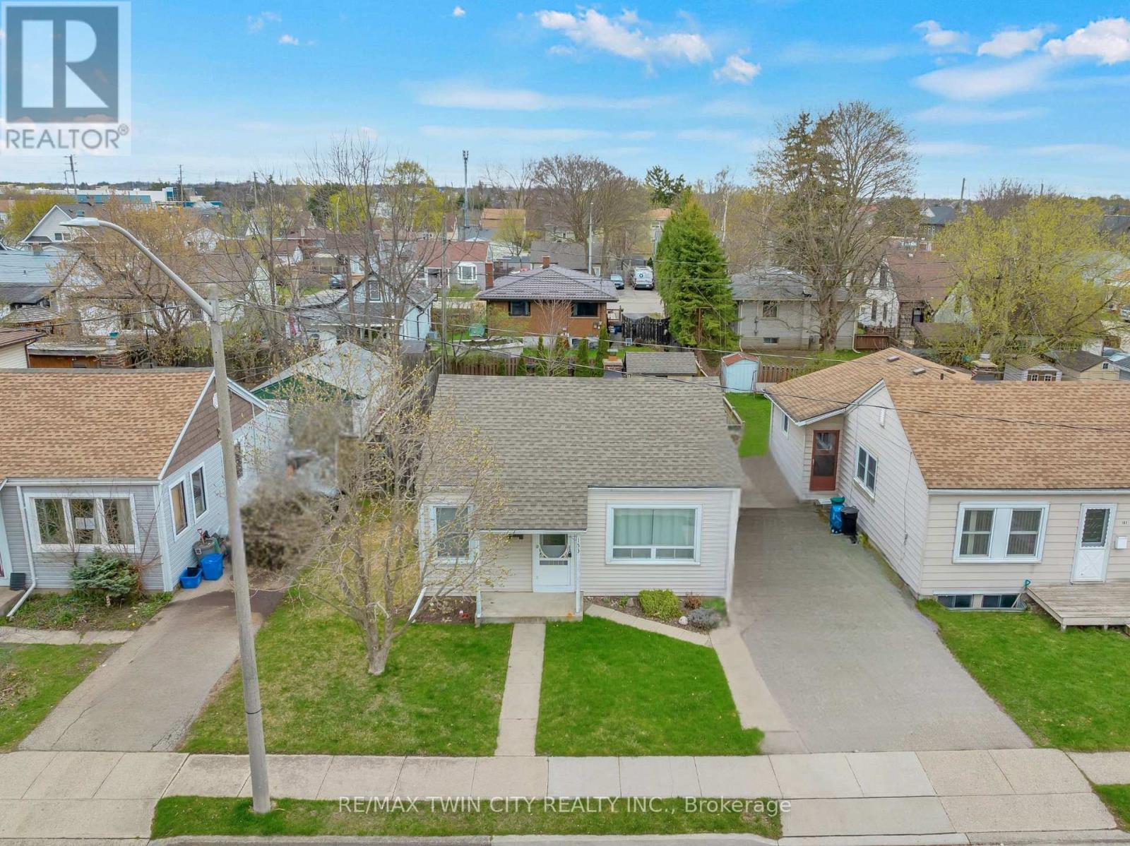 Property at 153 OAKWOOD AVENUE image 1