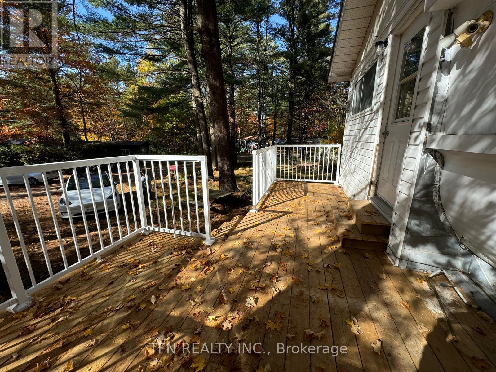 1080 Four Seasons Road, Gravenhurst, Ontario  P0E 1N0 - Photo 13 - X12109944