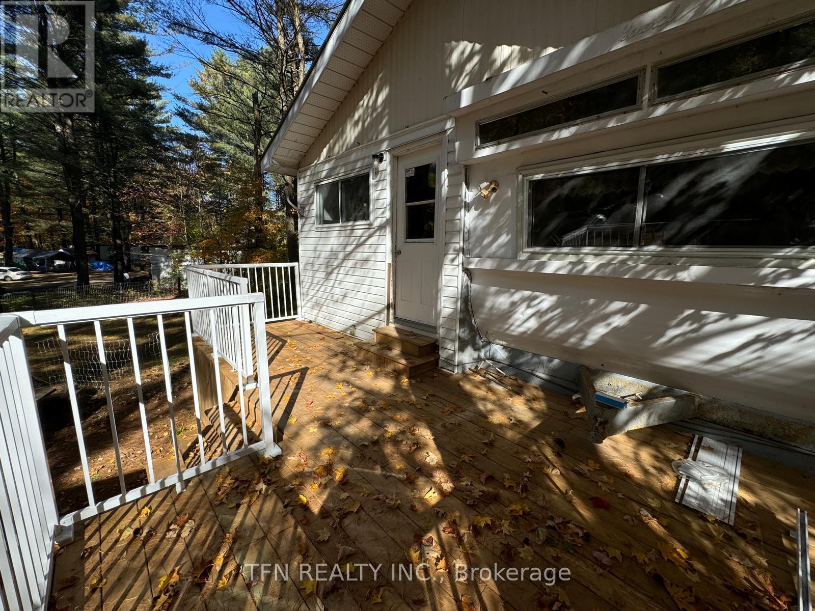 1080 Four Seasons Road, Gravenhurst, Ontario  P0E 1N0 - Photo 5 - X12109944