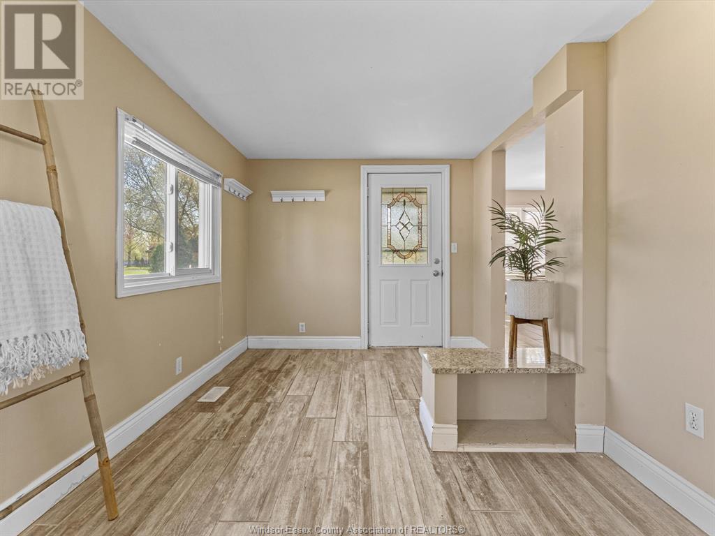 Property at 553 OLD TECUMSEH ROAD image 5