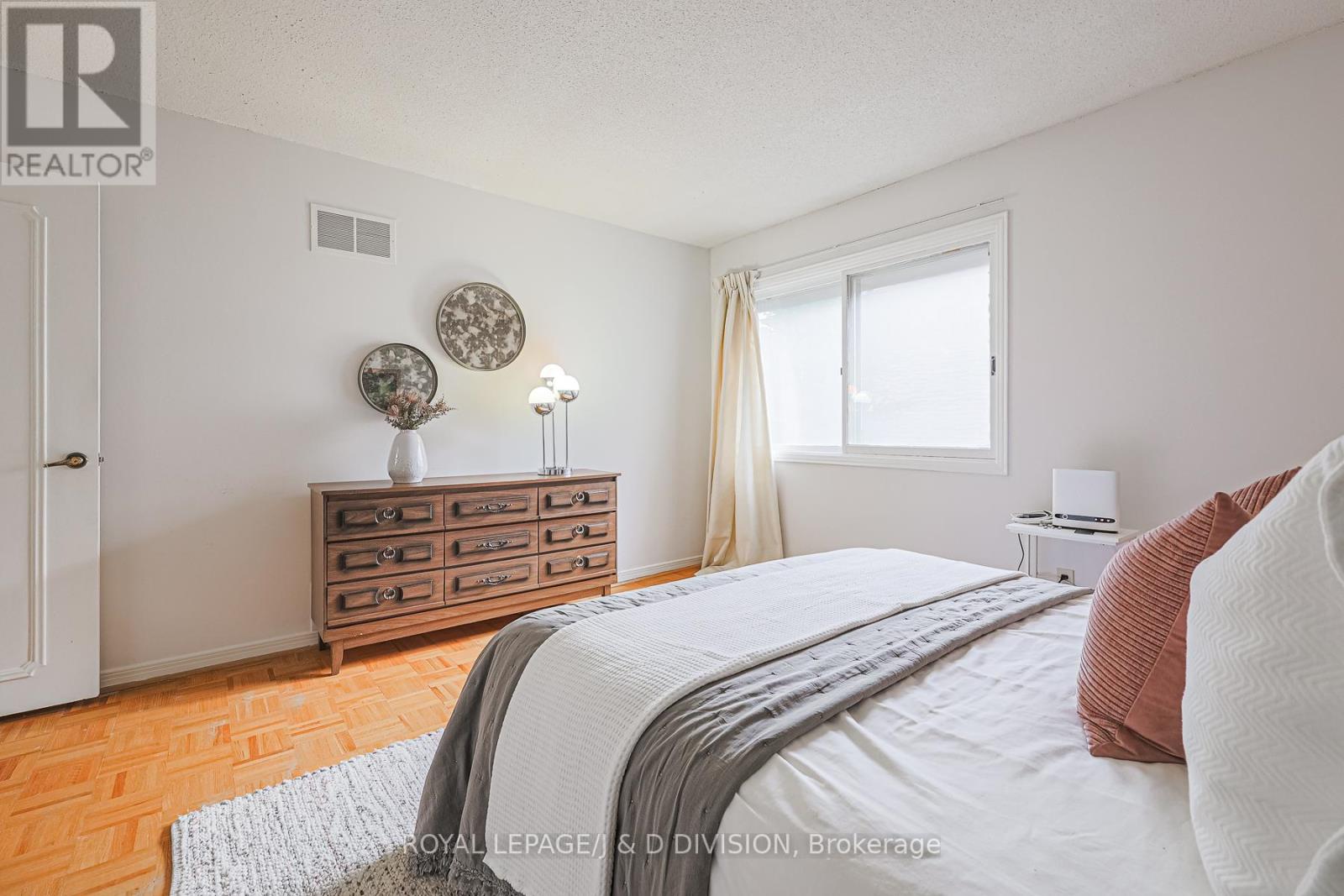 59 Mellowood Drive, Toronto, Ontario  M2L 2E4 - Photo 28 - C12101725