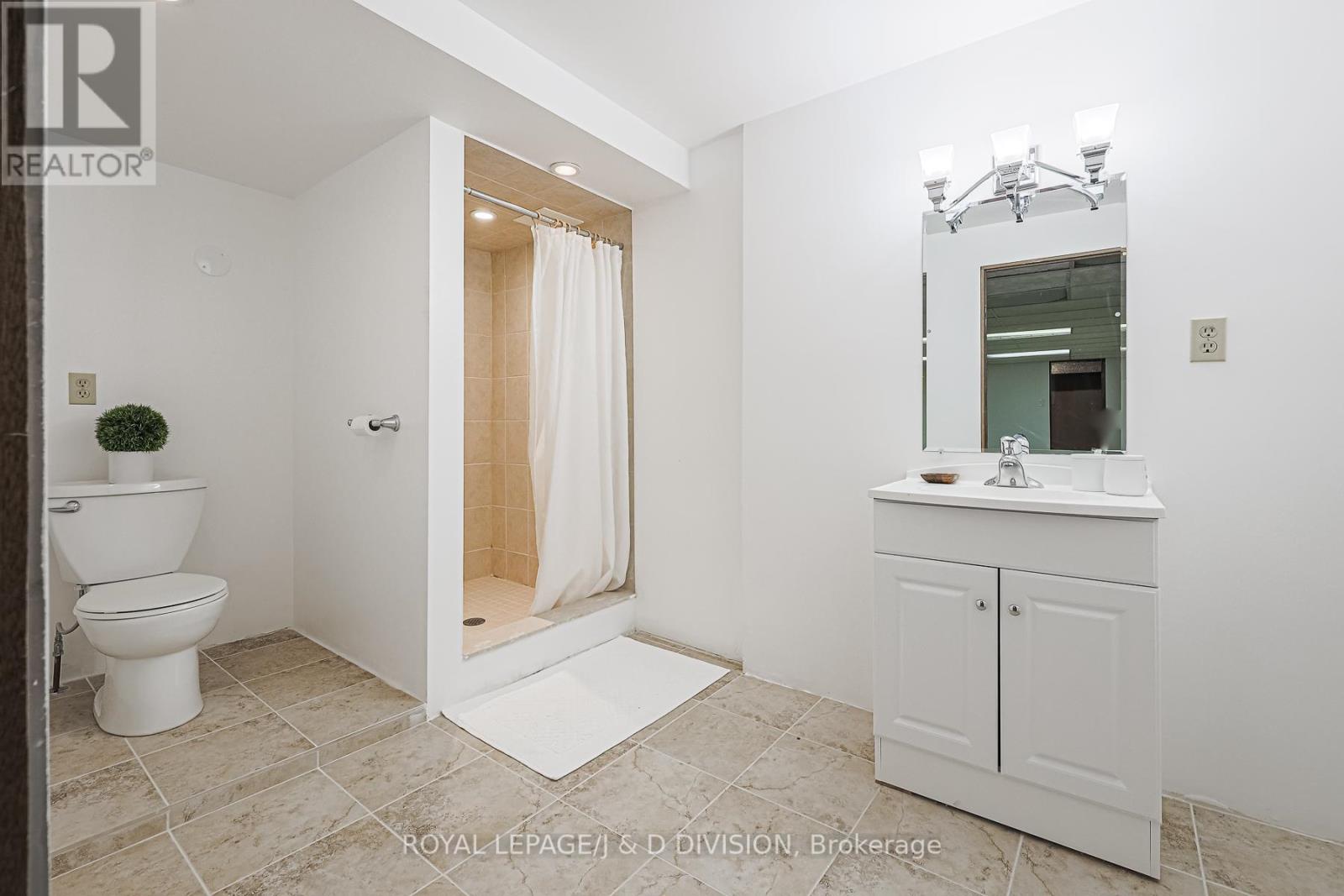 59 Mellowood Drive, Toronto, Ontario  M2L 2E4 - Photo 31 - C12101725