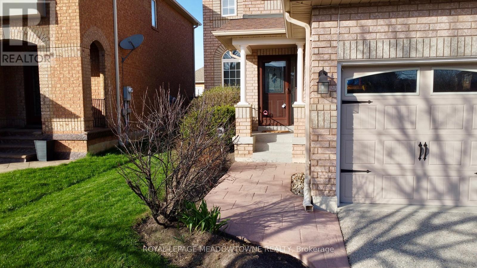Property at 51 ROBERTSON DAVIES DRIVE image 2