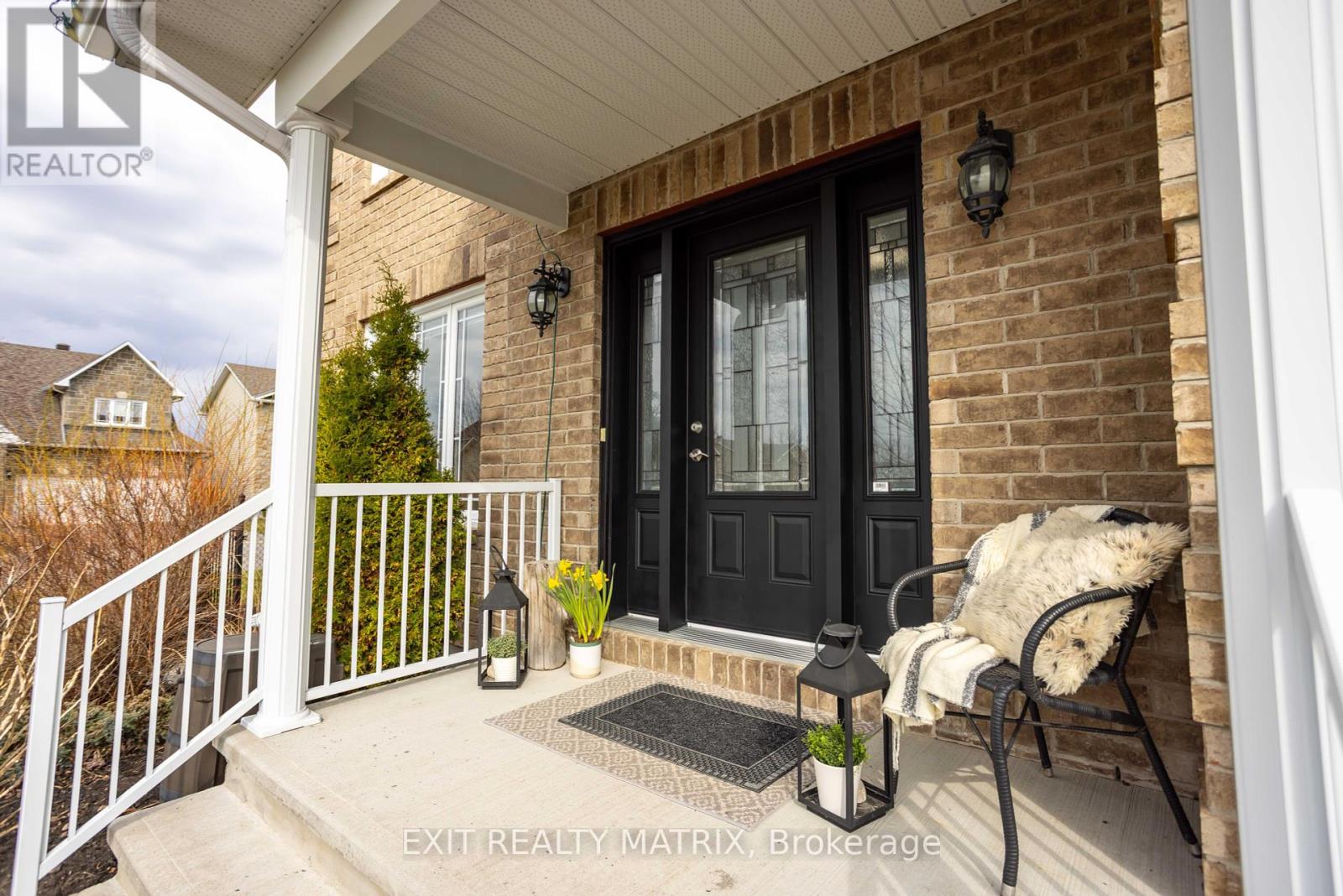 Property at 228 OLDE TOWNE AVENUE image 3