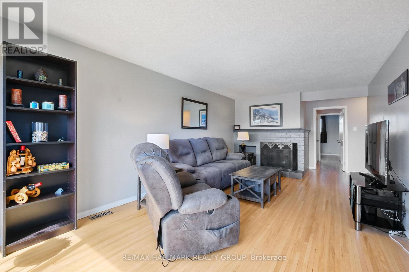 Property at 1811 APPLEGROVE COURT image 3