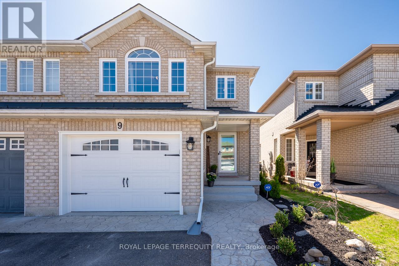 Property at 9 KALMAR CRESCENT image 1