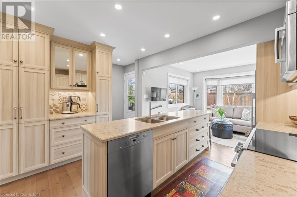 Property at 637 THORNWOOD Avenue image 4