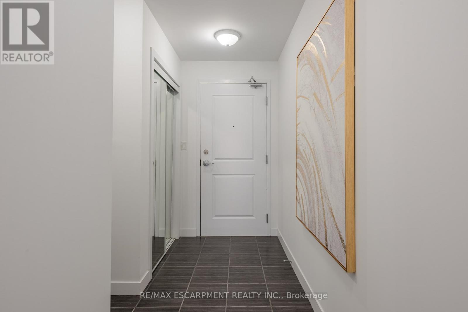 Property at 316 - 5317 UPPER MIDDLE ROAD image 3