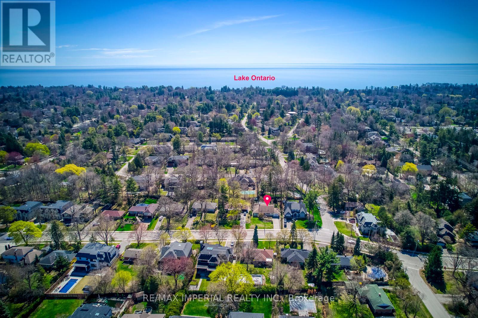 Property at 2048 DEVON ROAD image 4