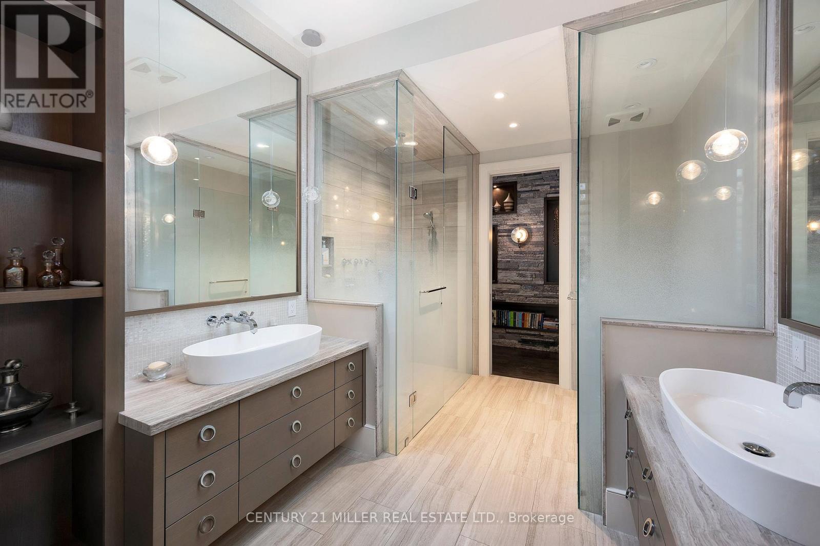 47 Allan Street, Oakville, Ontario  L6J 3M7 - Photo 40 - W12110044