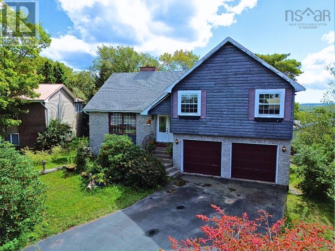 Property at 5 Dover Court image 1