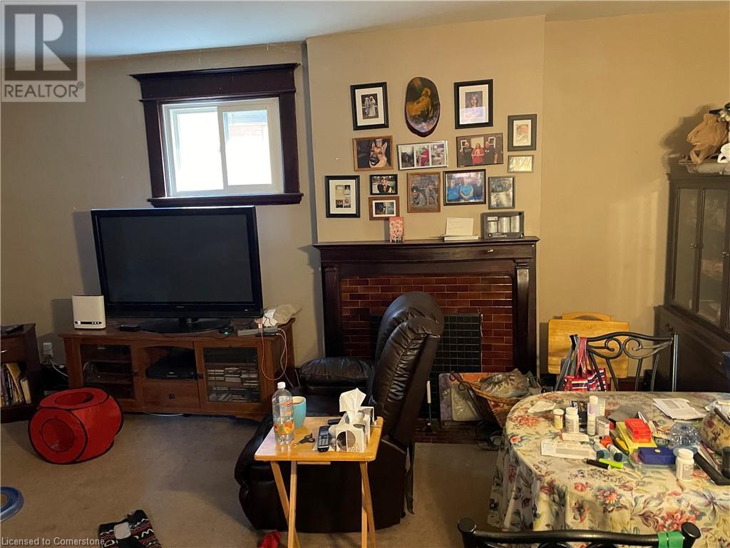 126 Chatham Street, Brantford, Ontario  N3S 4G4 - Photo 5 - 40722215