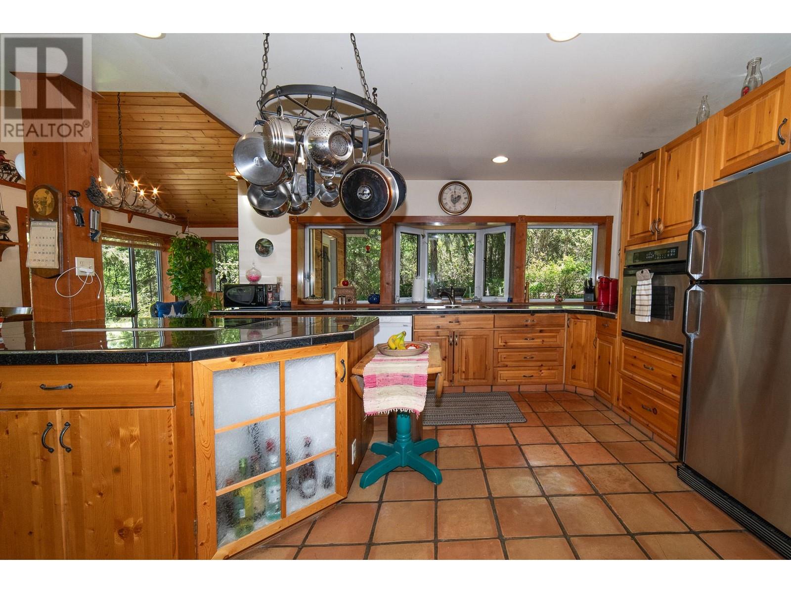 702 Forner Road, Lister, British Columbia  V0B 1G2 - Photo 24 - 10344295