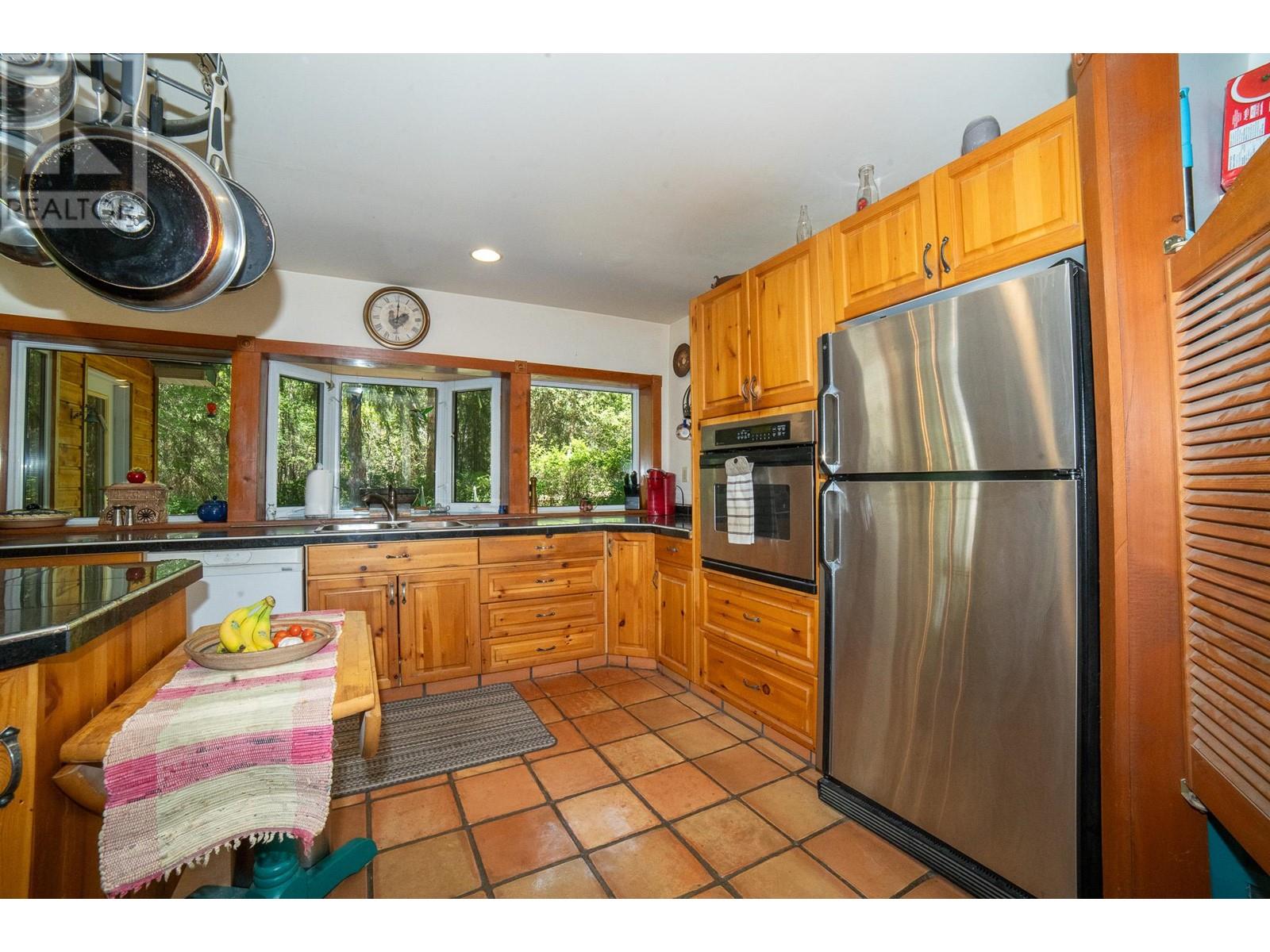 702 Forner Road, Lister, British Columbia  V0B 1G2 - Photo 25 - 10344295