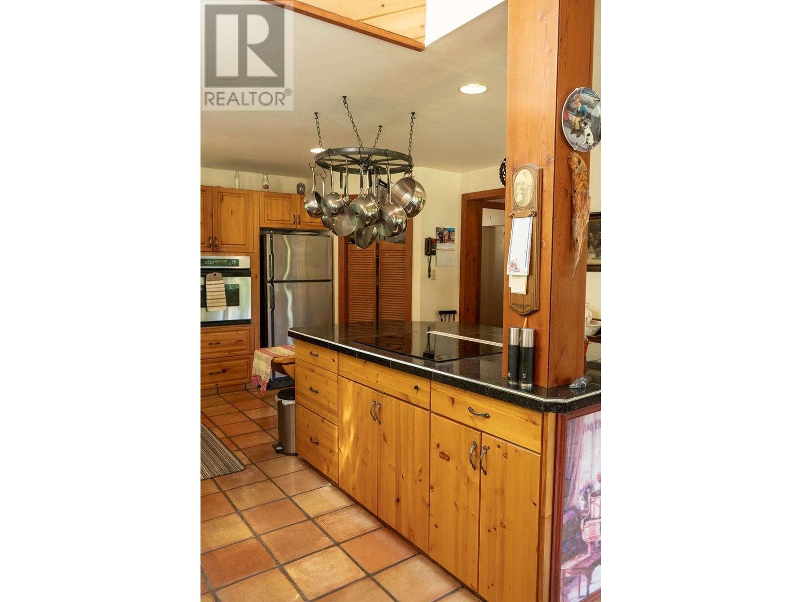 702 Forner Road, Lister, British Columbia  V0B 1G2 - Photo 43 - 10344295