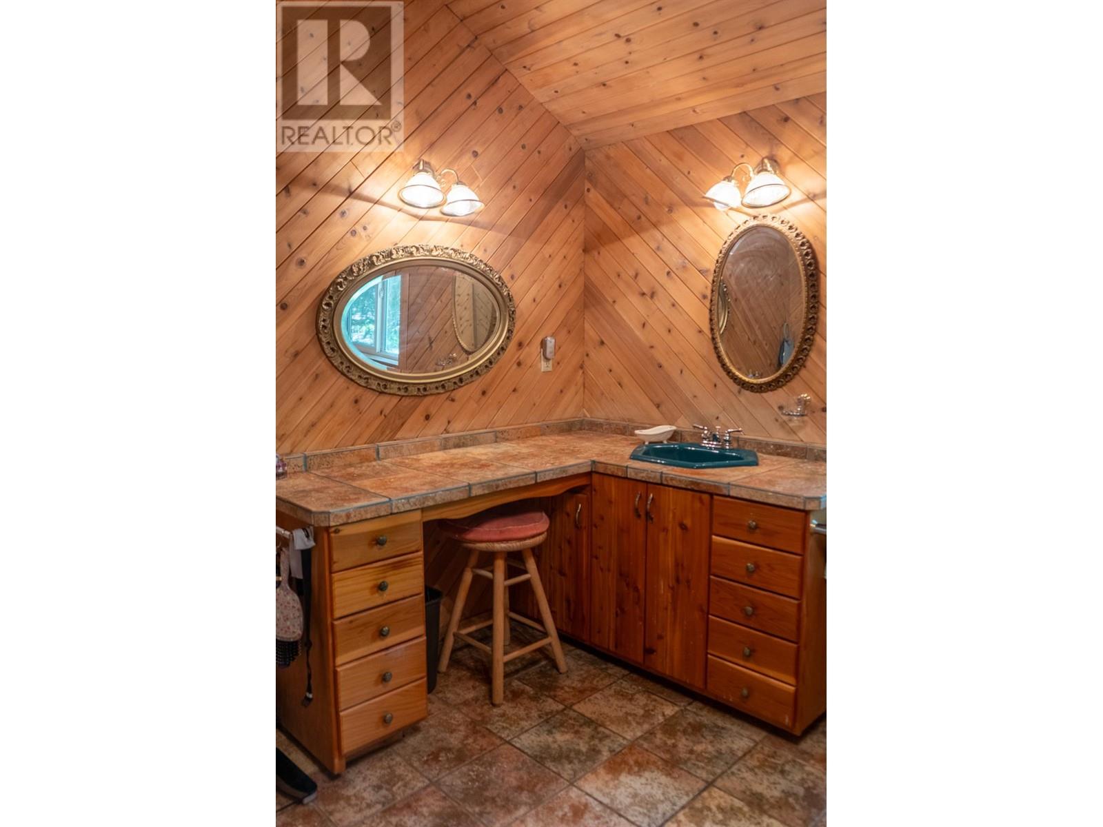 702 Forner Road, Lister, British Columbia  V0B 1G2 - Photo 51 - 10344295