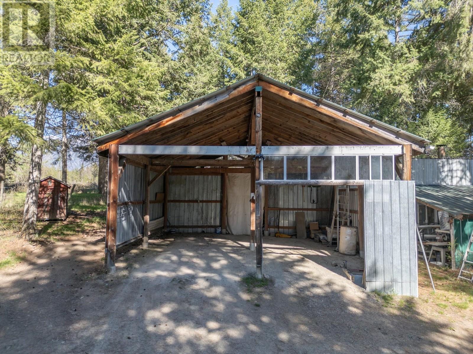 702 Forner Road, Lister, British Columbia  V0B 1G2 - Photo 8 - 10344295