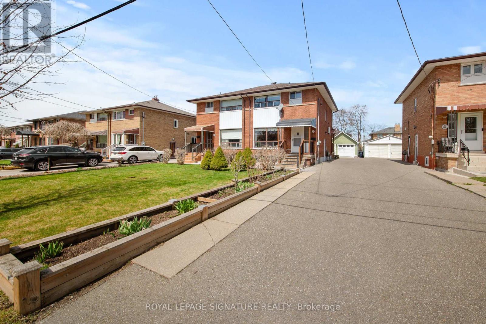 6 Thurodale Avenue, Toronto, Ontario  M6M 3B3 - Photo 2 - W12109570