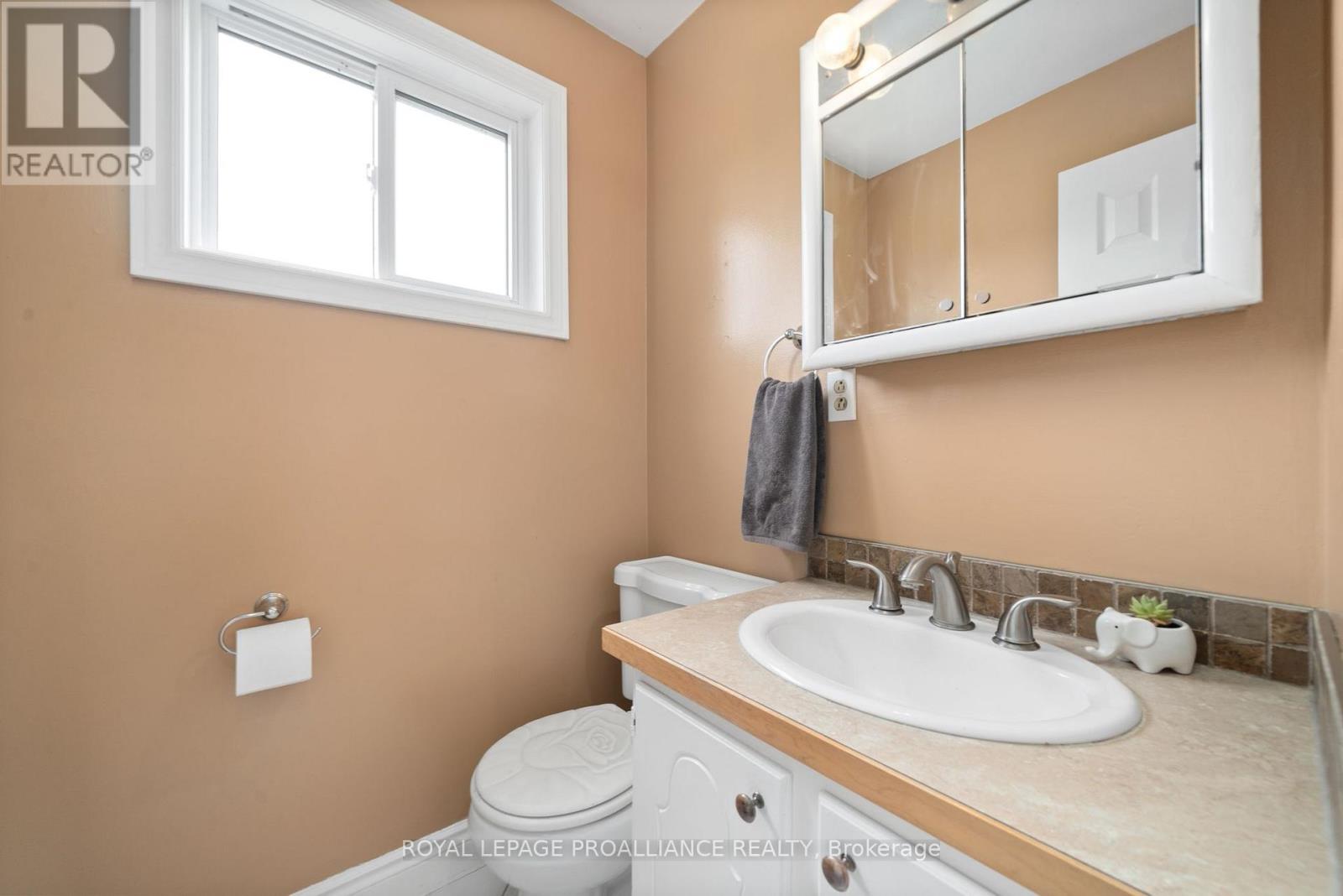 362 Schriver Road, Quinte West, Ontario  K0K 1H0 - Photo 11 - X12110270